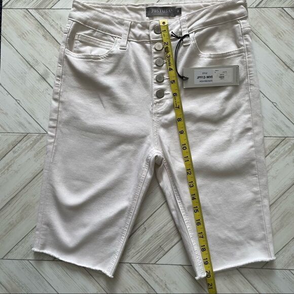 JUST USA NWT white Bermuda Jean Shorts High Rise Button Up Size 8 - Picture 8 of 9